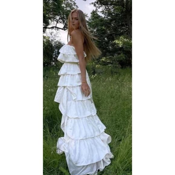 Revolve Tiered Ruffle High Low Satin Dress WeWoreWhat White. Large - Picture 3 of 5